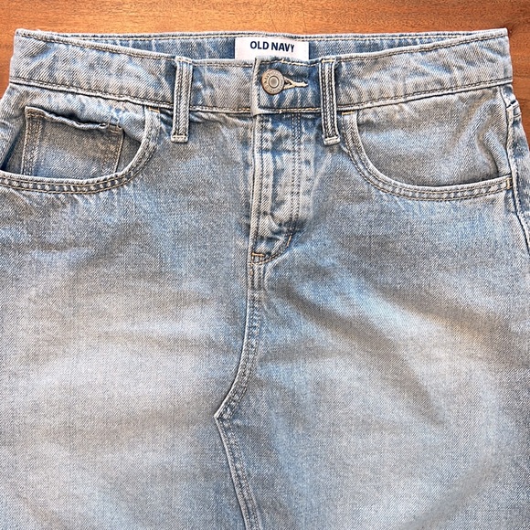 Like new girls  14/16 denim skirt - Picture 2 of 9